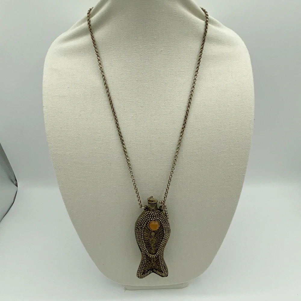 Vintage Metal Tibetan Filigree Perfume/Snuff Bottle Vial Fish Pendant Necklace - Picture 11 of 15